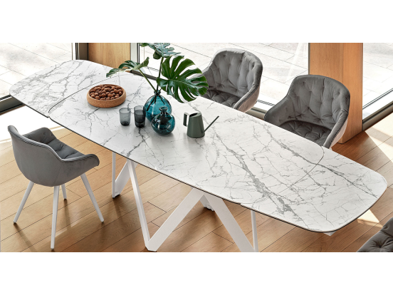 Calligaris - Cartesio Shaped Extendable Dining Table